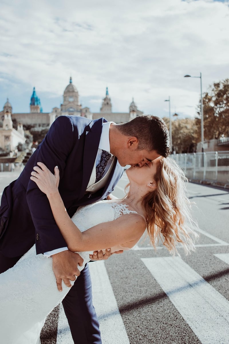 Bride in a trendy wedding dress
